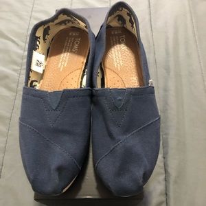 Navy Blue Toms Size 6.5 Women